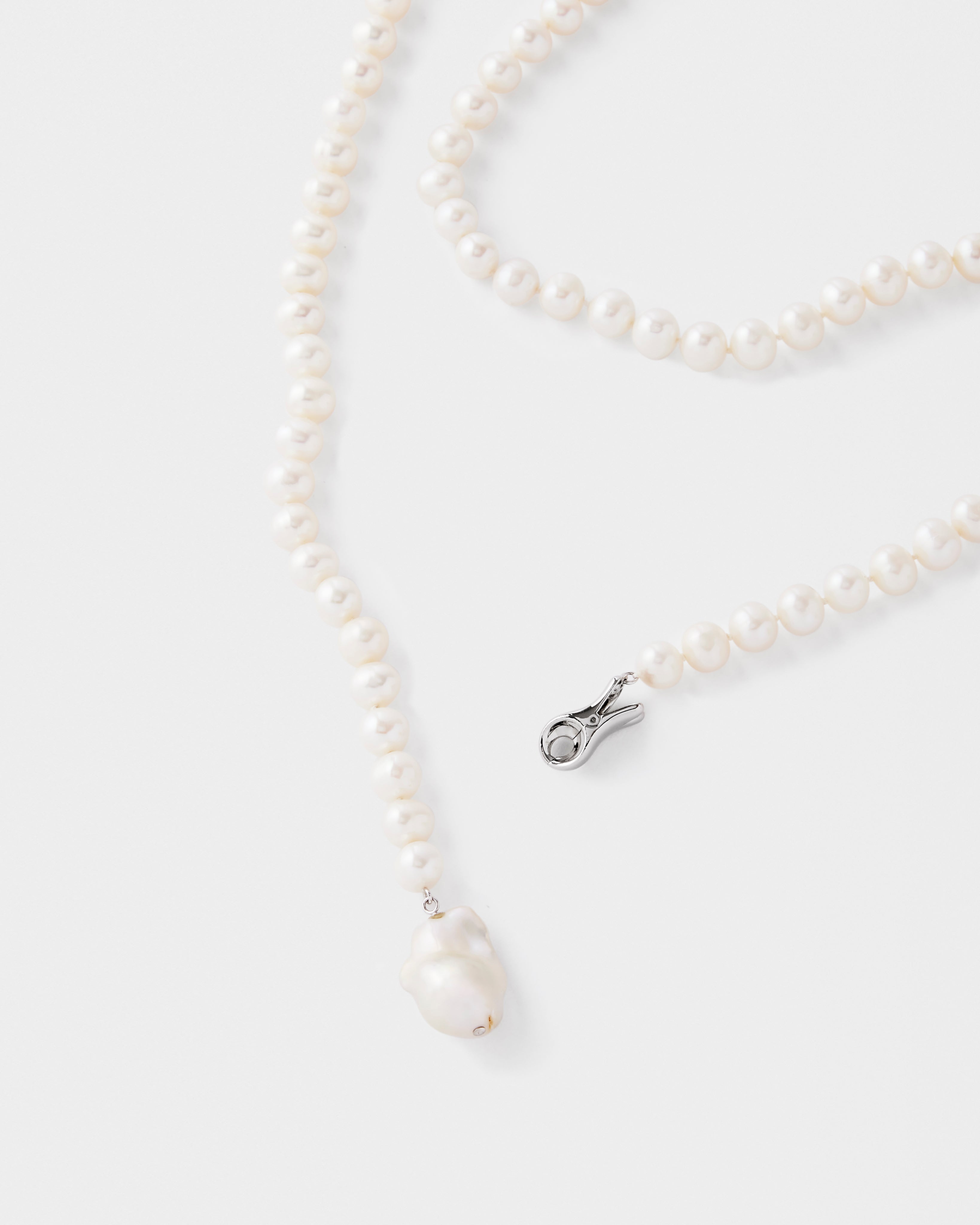 MYWEAKNESS ロングパールネックレス Long Pearl Necklace
