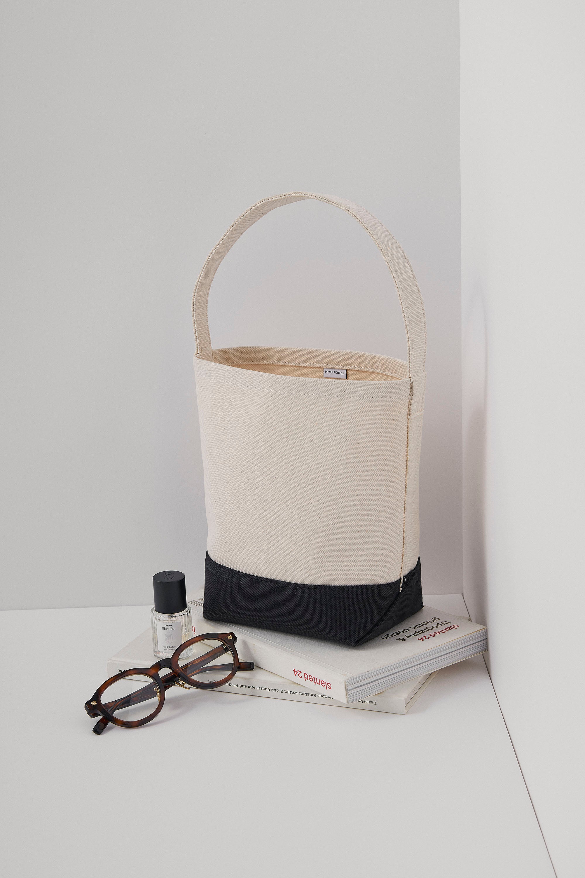 バッグ MY WEAKNESS NEW PORT CANVAS New Port Canvas